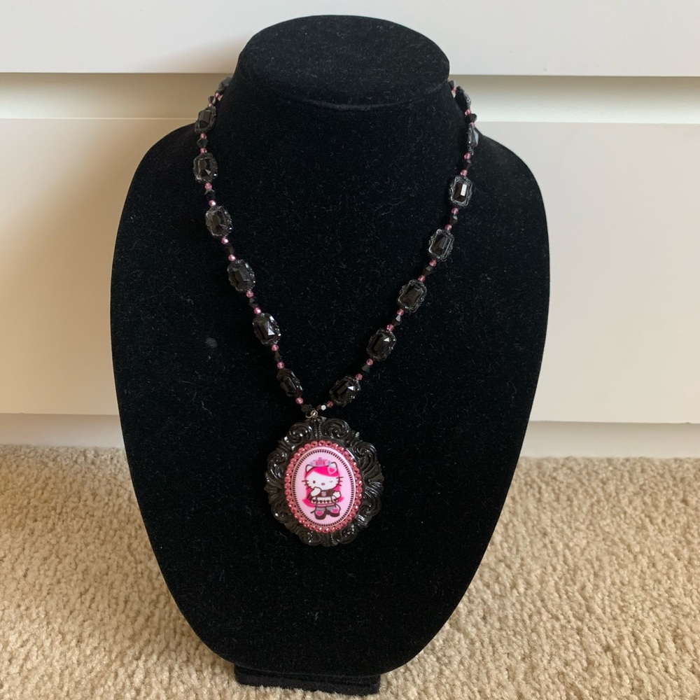 Tarina Tarantino Hello Kitty Pink Head necklace